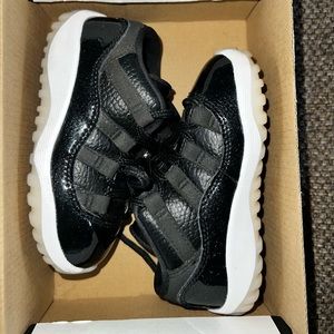 Jordan 11 low